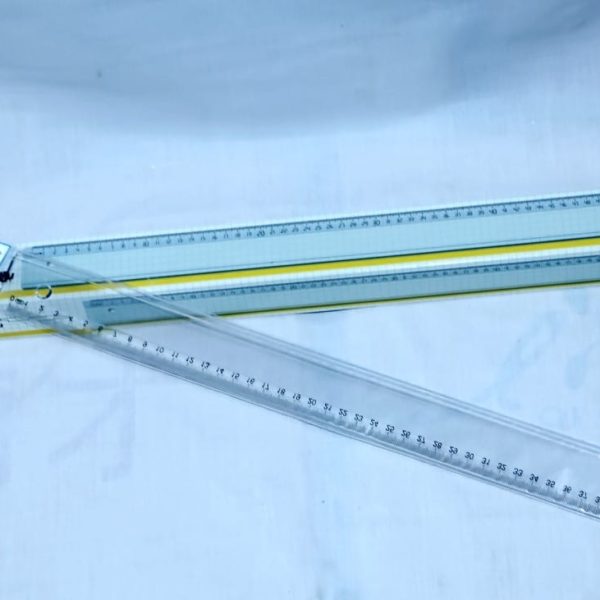 Règle TECHNO 50 cm transparent – Paquet de 10