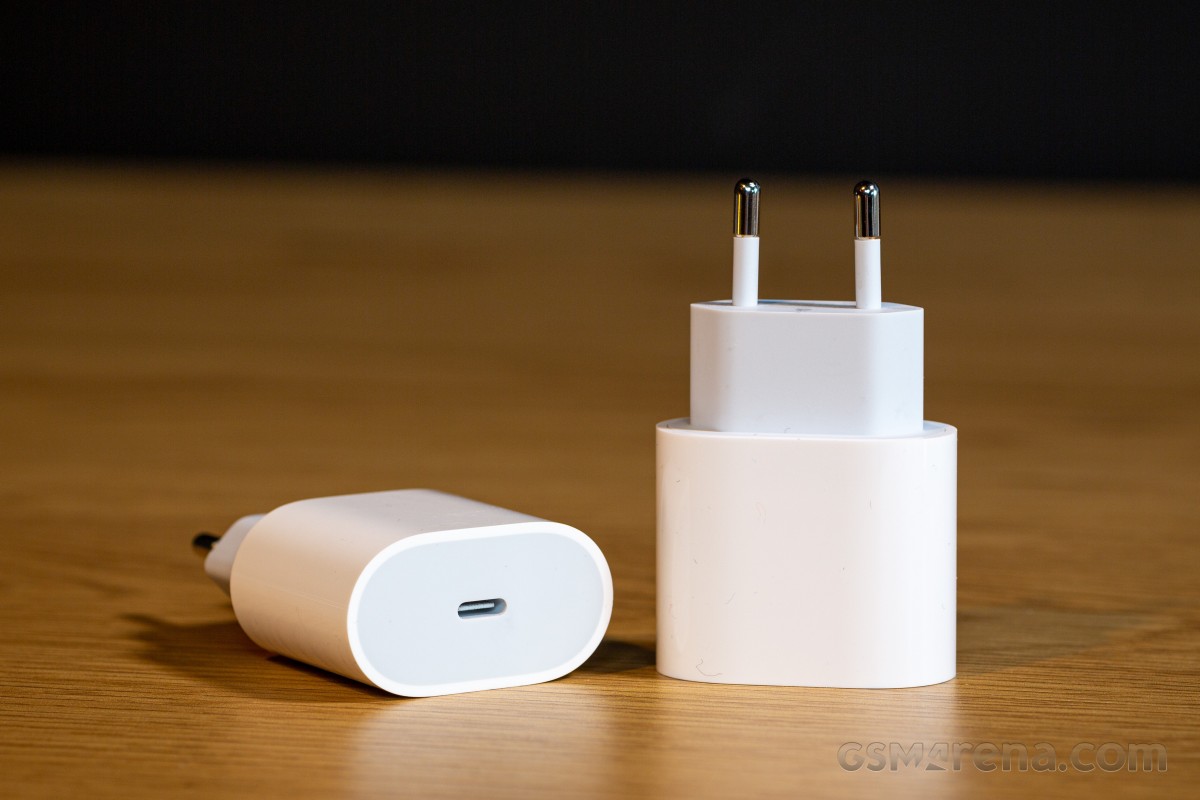 D71CB206-8C68-4468-AF96-E7E5FCB59ED2 Adaptateur Secteur Charger (USB-C) 20W – Image 1