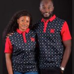 Polo Adulte Burkindi avec motif  - Bleu/Rouge – Image 2