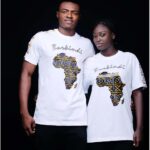 T-shirt Burkindi motif Afrique Bogolan à col rond - Blanc – Image 3