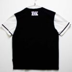 T-shirt Burkindi avec motif Burkindi à col rond - Noir/Blanc – Image 3