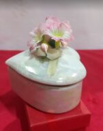 Coffret ou boite a bijoux en porcelaine