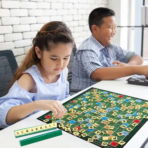 Jeu intelligent de société scrable ameliore l'intelligence