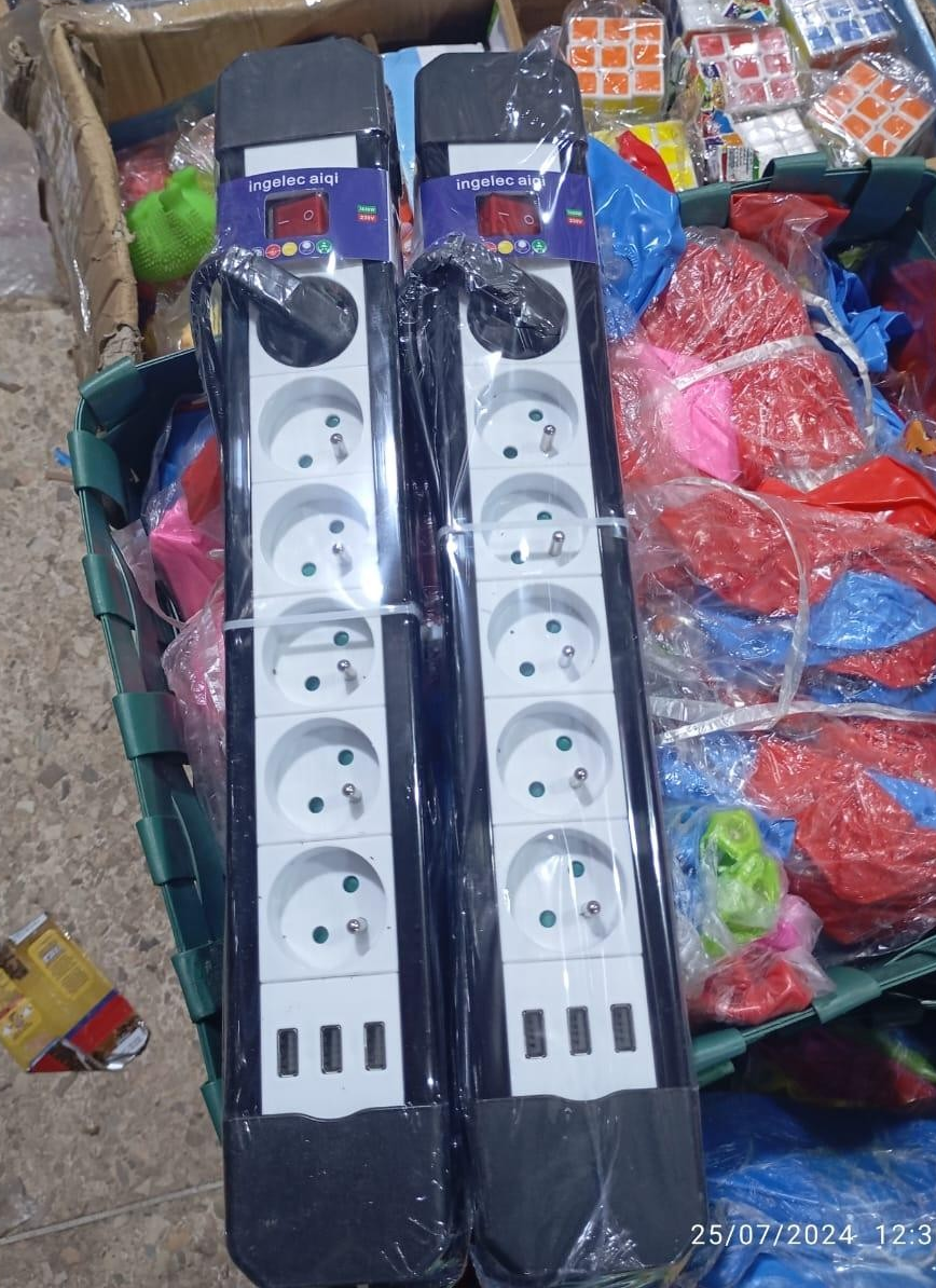ochkinjv Lot de 2 Rallonges 6 Prises 3 Port USB – Image 1