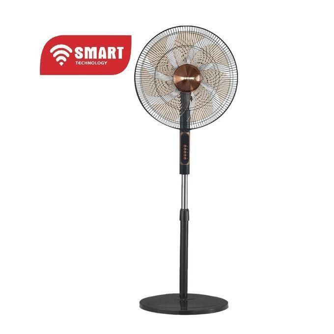 Standing pedestal fan with a round metal grille and copper center, featuring a red 'SMART TECHNOLOGY' banner above the head.